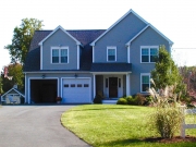 house-garagedoor-porch