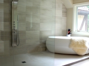 bathroom-freestanding-bathtub
