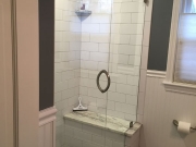 bathroom-glassdoor-shower-seat